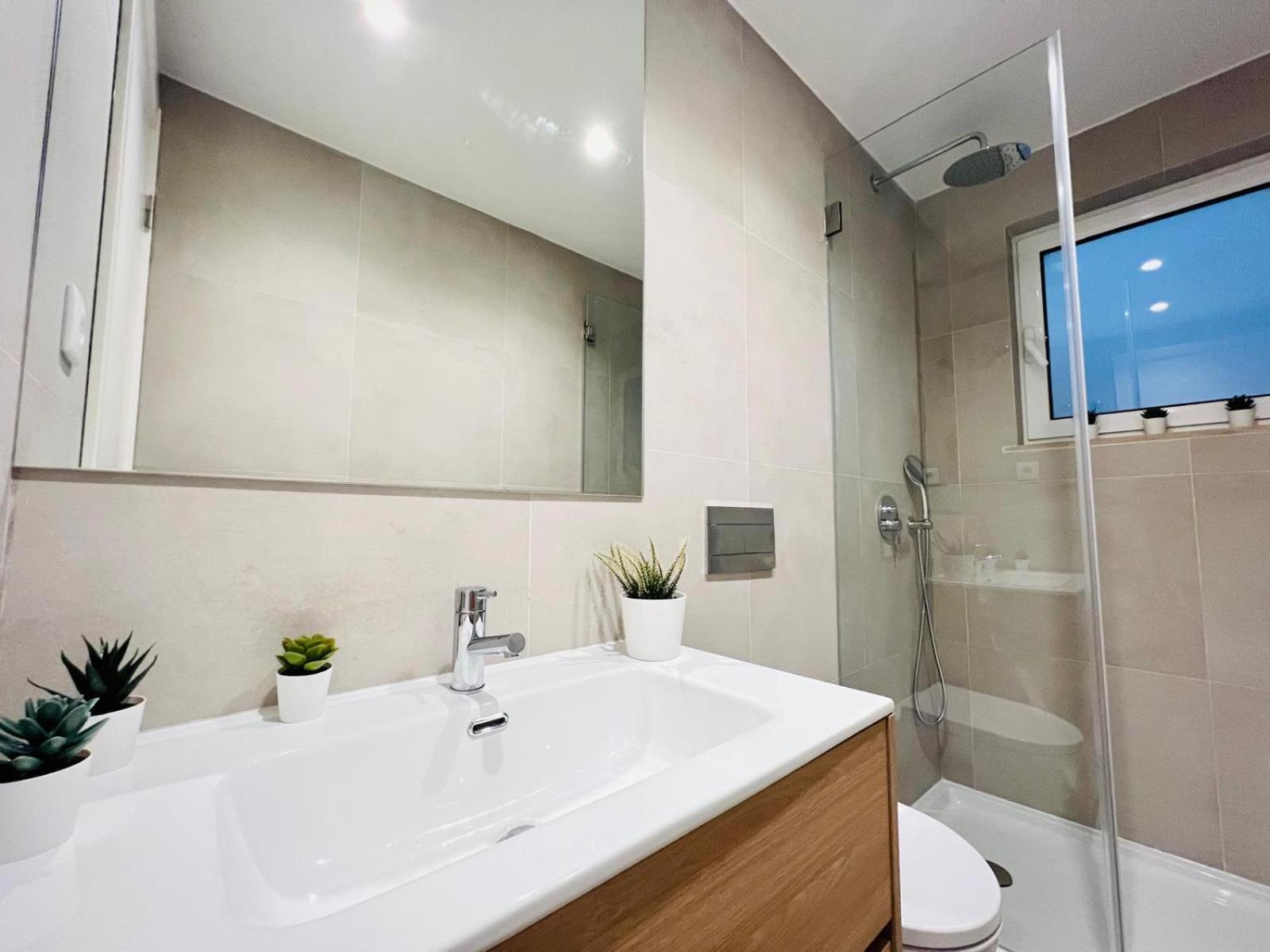 Luxury Rooms, Location For Tourists *